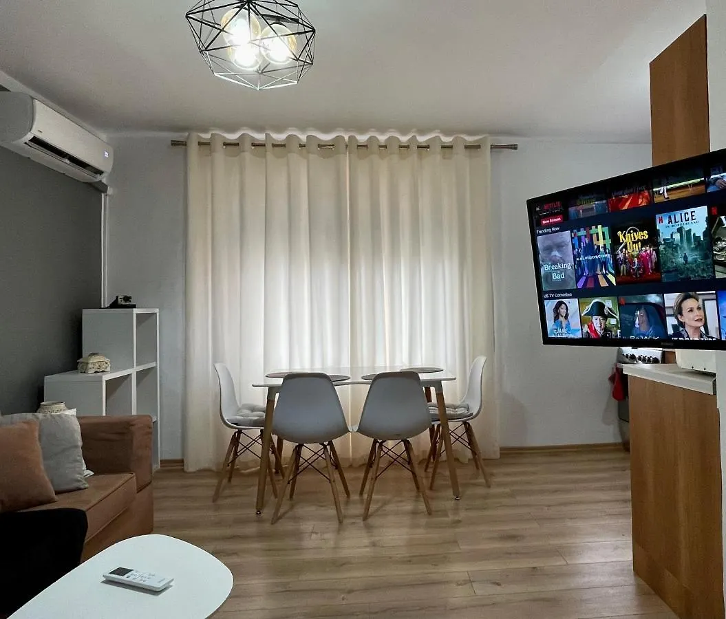 Luel Central Apartament Tirana Albania